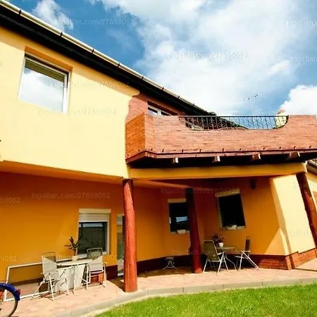 Elizabet Apartmanhaz Apartment *