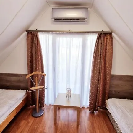 Elizabet Apartmanhaz *
